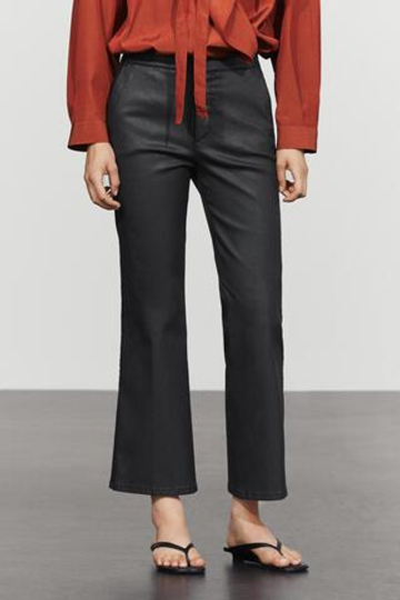 Massimo Dutti Укороченные прорезиненные брюки клеш, черный