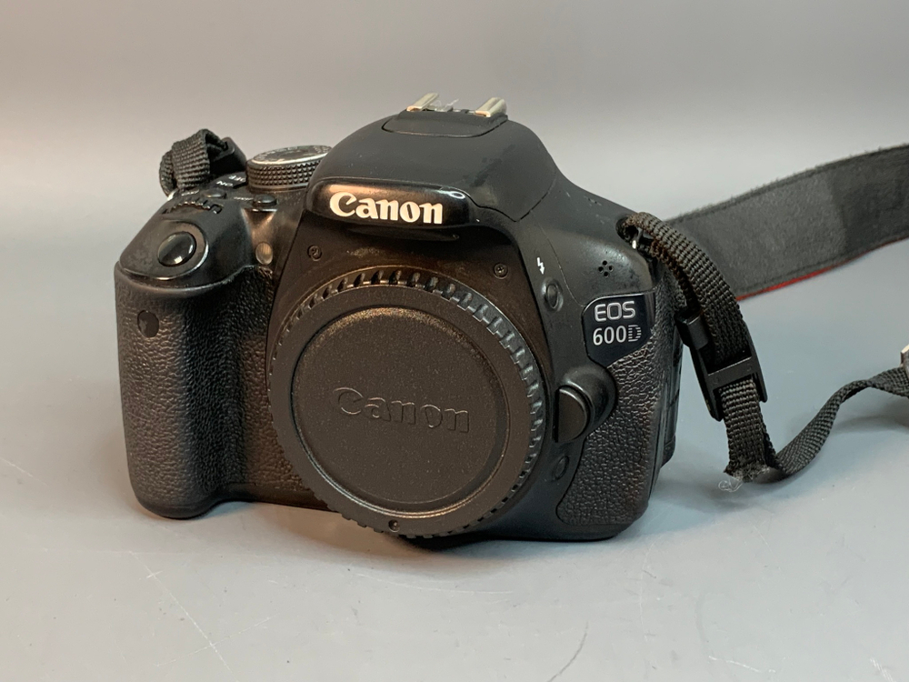 Canon 600D Body 87.000 кадров