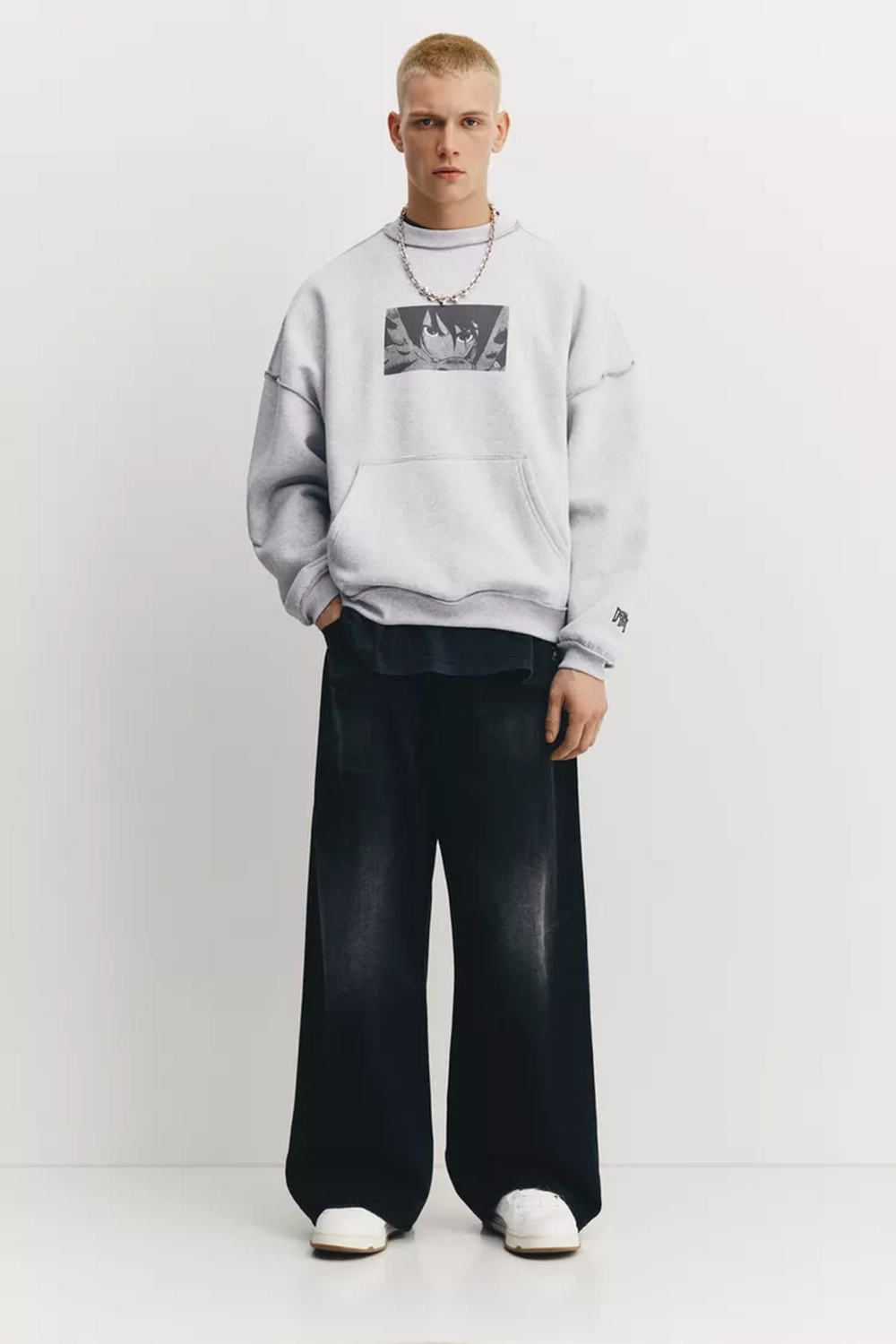 PULL&BEAR Толстовка Dan Da Dan, серый меланж