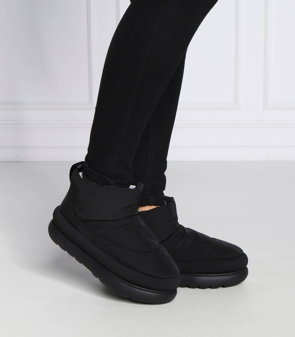 Утепленное Śniegowce W CLASSIC MAXI MINI UGG - черный(1132017)