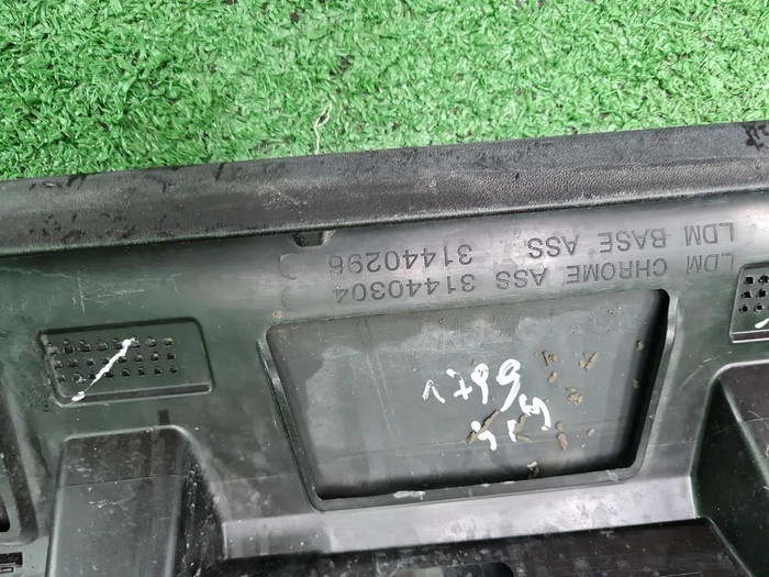 Накладка двери задняя левая Volvo XC60 2 (17-нв)