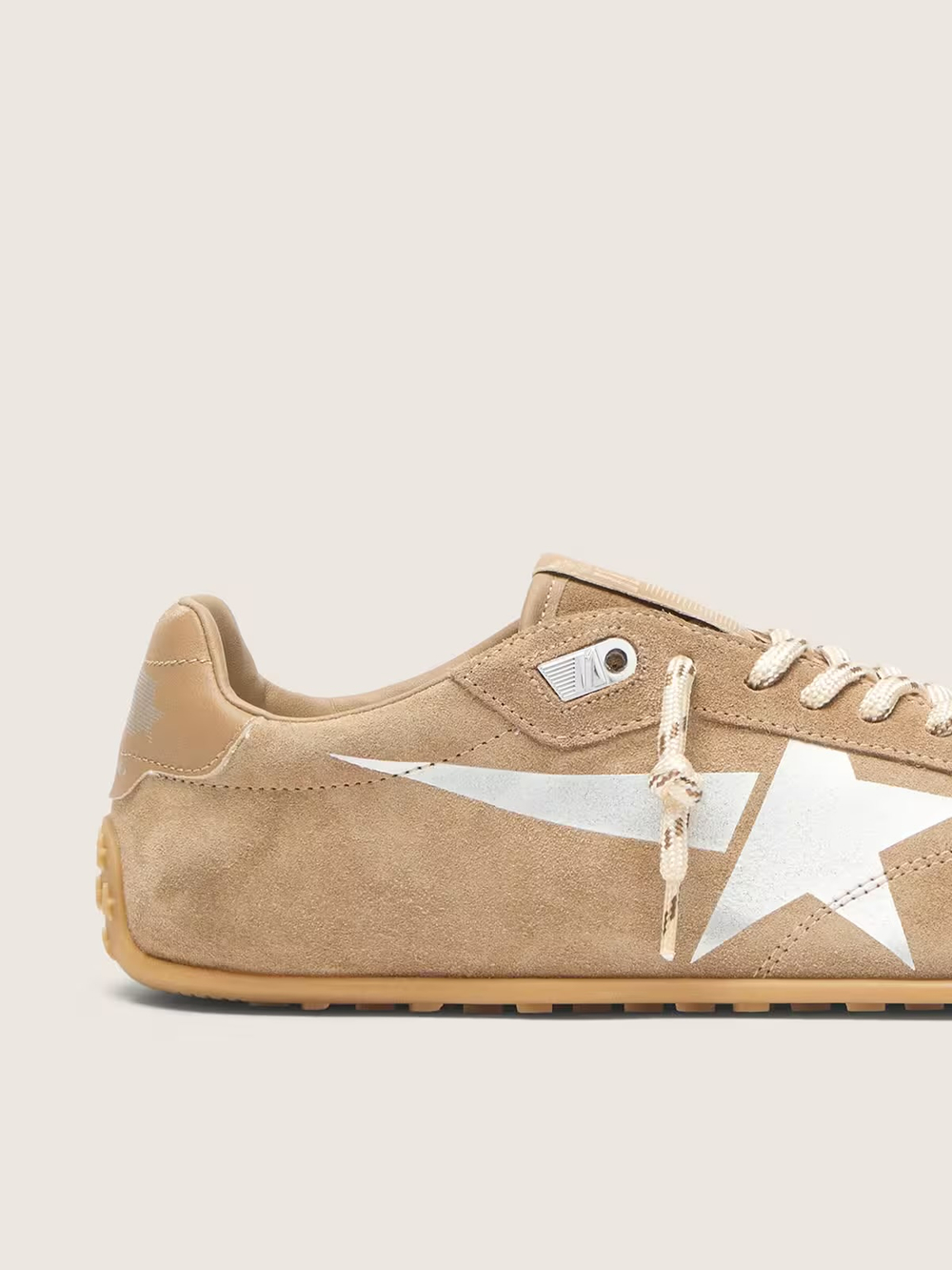 Marathon Speed with tobacco suede upper and silver star