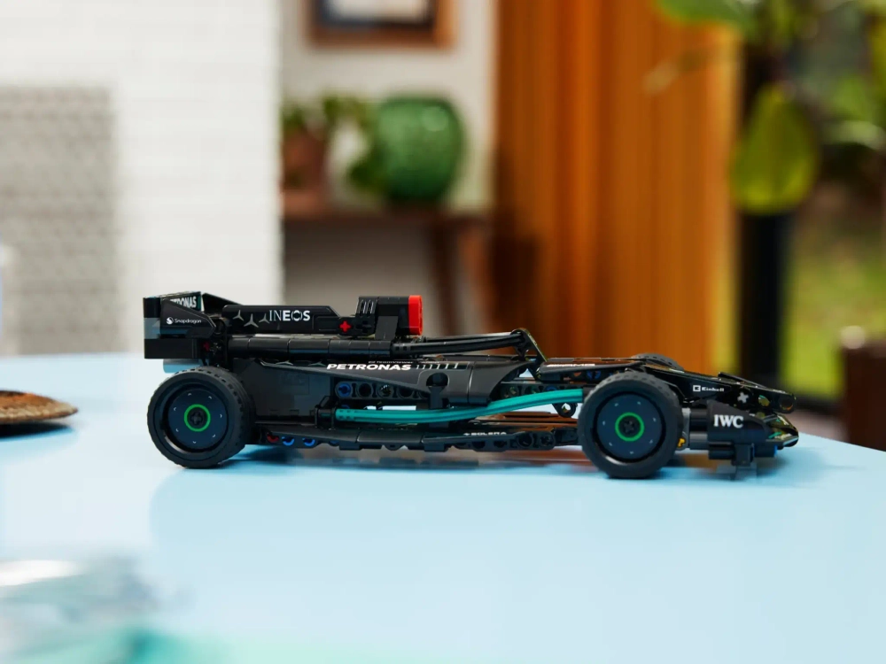 Конструктор LEGO Technic 42165 Гоночная машина Mercedes-AMG F1 W14 E Performance Pull-Back