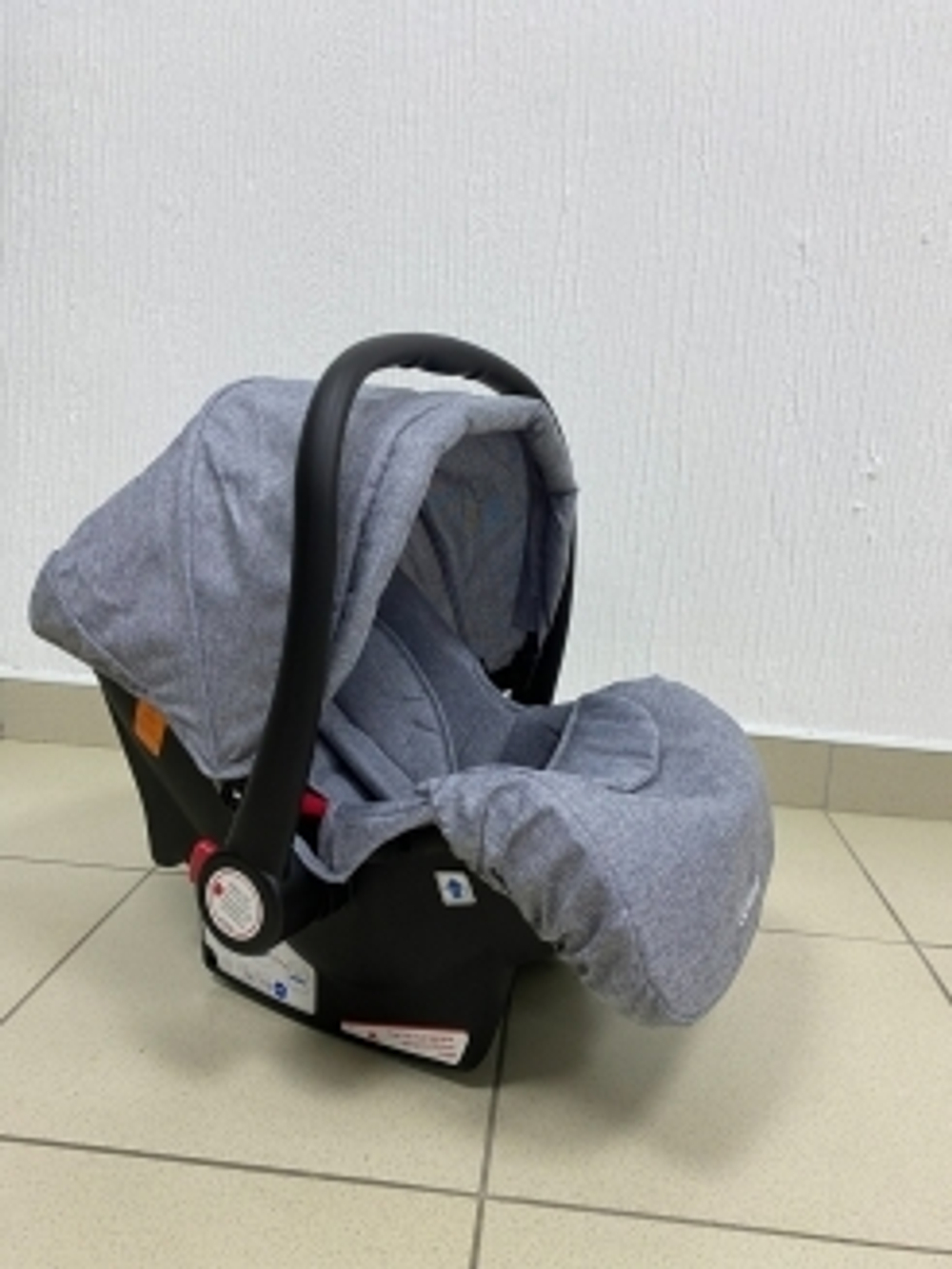 Детская коляска 3в1 LUXMOM 555-W чёрный текстиль