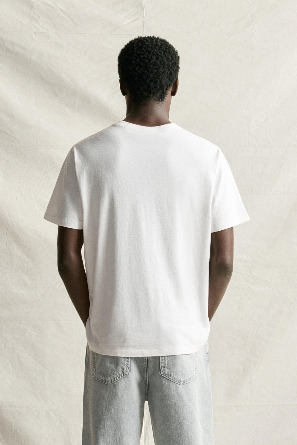 ЛЕГКАЯ ФУТБОЛКА RELAXED FIT — ZARA