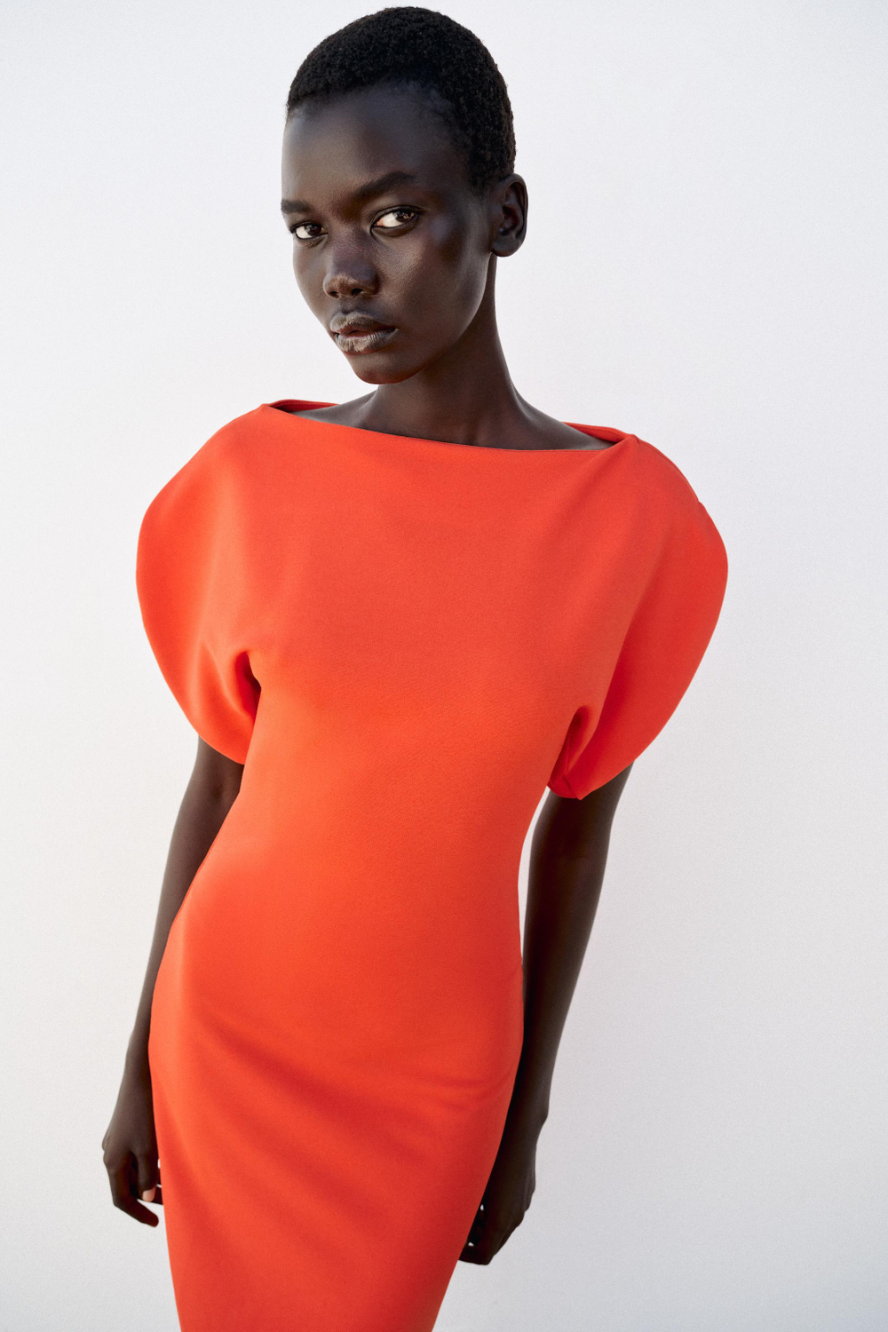 ОБЪЕМНОЕ ПЛАТЬЕ МИДИ — ZARA