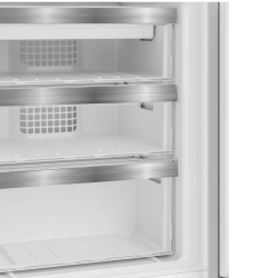 Встраиваемый холодильник Hotpoint HBH 18