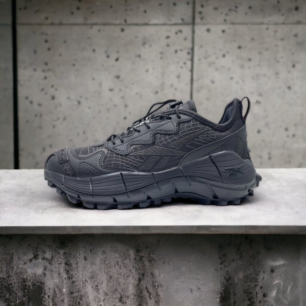 Reebok Zig Kinetica 2 • Black