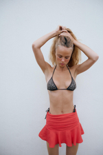 СТРУЯЩАЯСЯ ЮБКА-ШОРТЫ В ГОРОШЕК С ВОЛАНОМ — ZARA