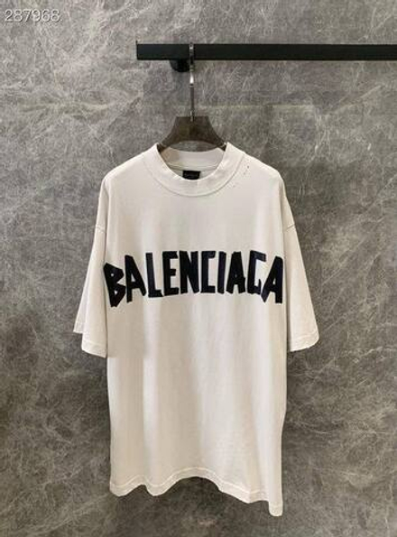 Футболка Balenciaga