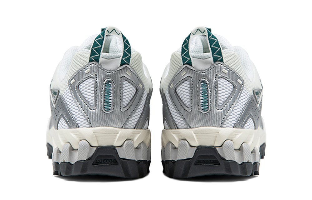 610 New Balance "Silver Reflection"