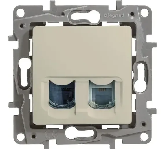 Розетка RJ45+RJ11 Legrand Etika слоновая кость 25695