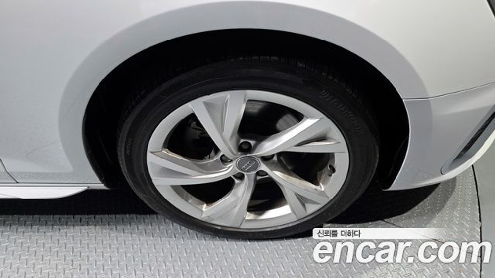 Audi A4 35 TDI Premium — 2021