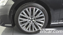 Audi A8 55 TFSI Quattro LWB — 2022