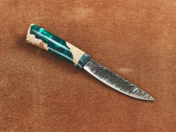 Якутский нож "Амга", сталь Х12МФ, рукоять стабилизированная карельская береза / акрил изумруд