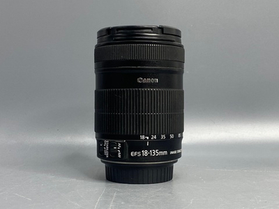 Canon EF-S 18-135mm 3.5-5.6 IS