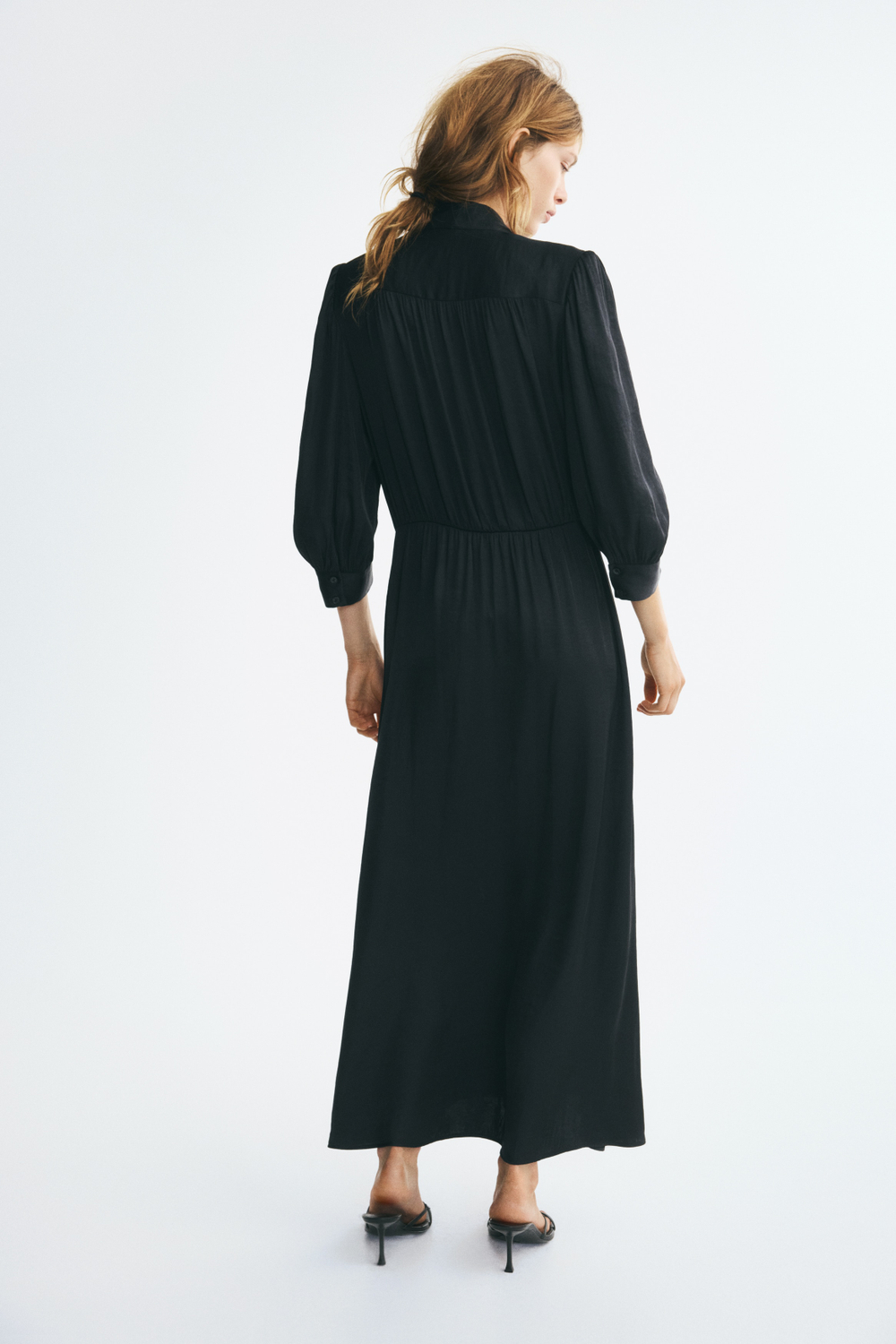 Платье с бантом на воротнике - H&M