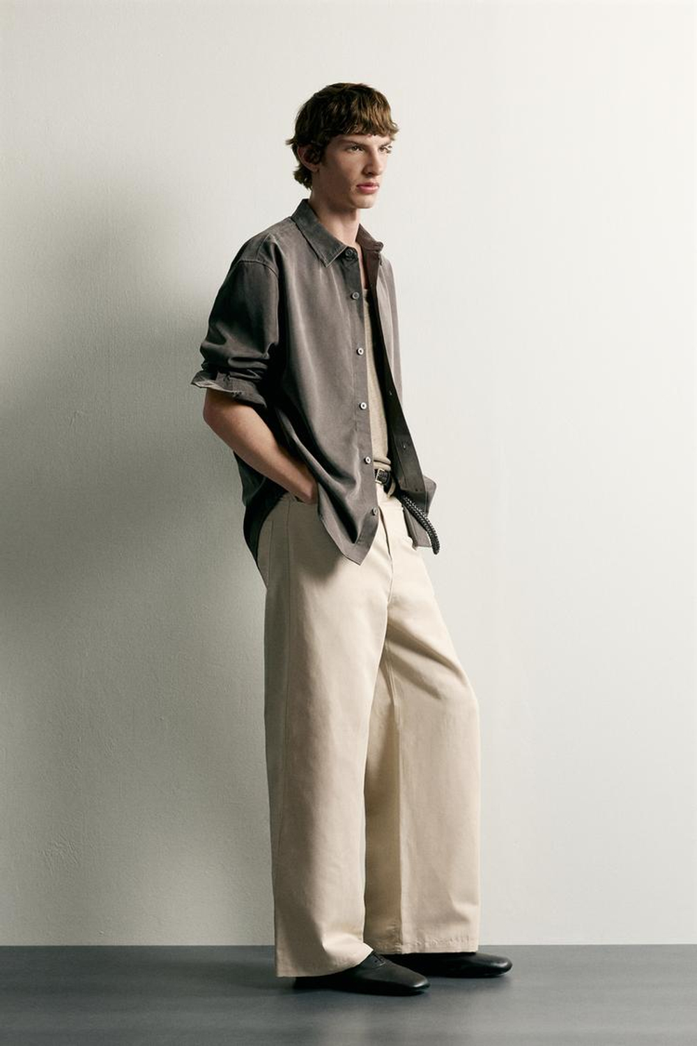 ZARA БРЮКИ RELAXED FIT ИЗ ХЛОПКА И ЛЬНА, БЕЖЕВЫЙ