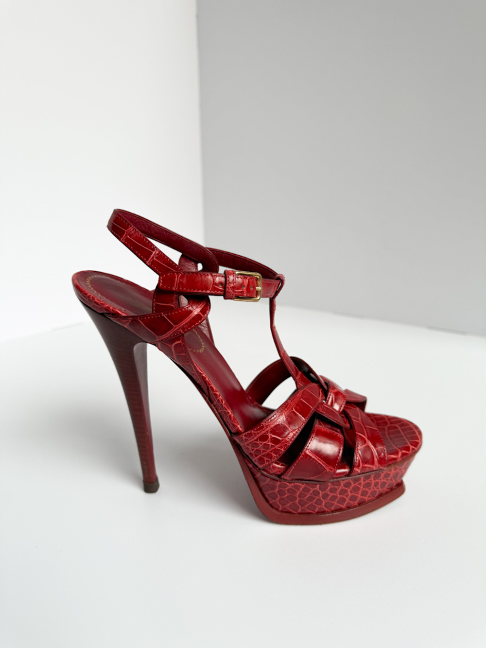 Кожаные босоножки Yves Saint Laurent, 38