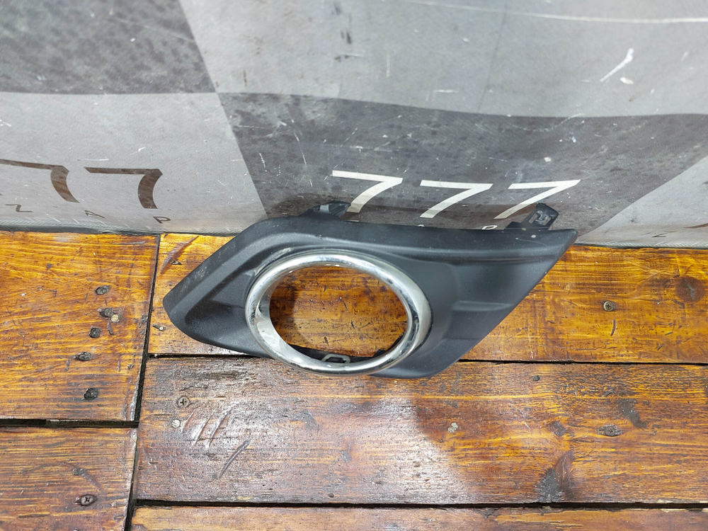 Накладка ПТФ передняя правая Nissan X-Trail 3 (T32) 13-19 Б/У Оригинал 622564BA0B