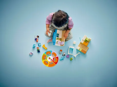 Конструктор LEGO Duplo 10449 Первый раз: Визит к врачу