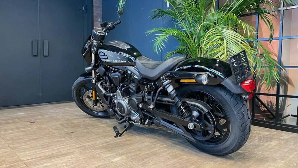 Nightster Special 975 Harley-Davidson "BLACK" с НДС