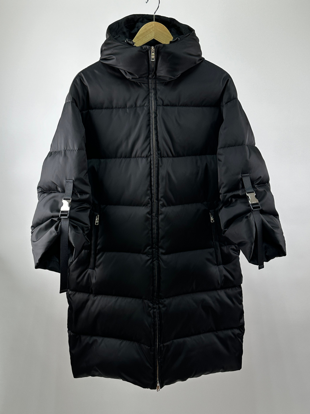 Пуховик Prada