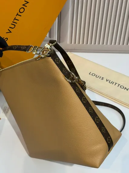 Сумка Louis Vuitton Multipass