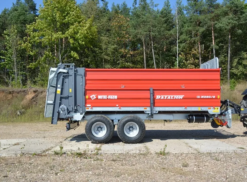 Навозоразбрасыватель Metal-Fach 8 тонн N-280/1