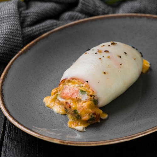 Кальмар фаршированный горбушей и грибами