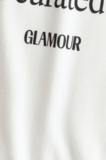 Хлопковая футболка с принтом — Цвет слоновой кости/Condé Nast Glamour - H&M