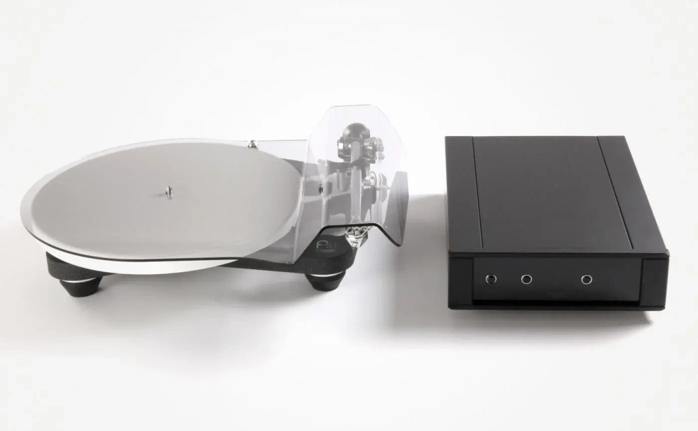 REGA PLANAR 10 (APHETA-3) BLACK ПРОИГРЫВАТЕЛЬ ВИНИЛОВЫХ ПЛАСТИНОК