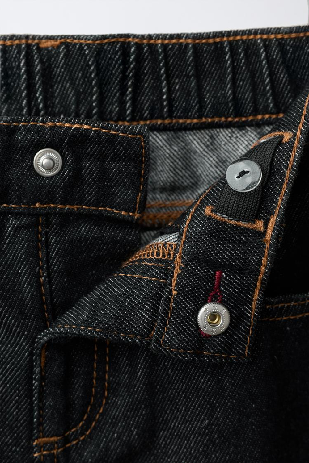 ZARA ЗАУЖЕННЫЕ ДЖИНСЫ, ЧЕРНЫЙ
