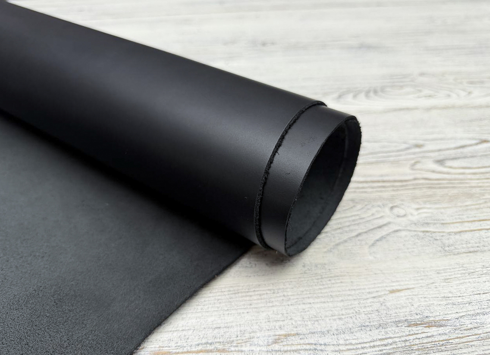 Натуральная кожа Boolwing Extra Black черного цвета