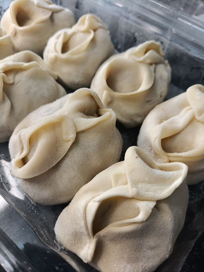 Манты с капустой и овощами Южные