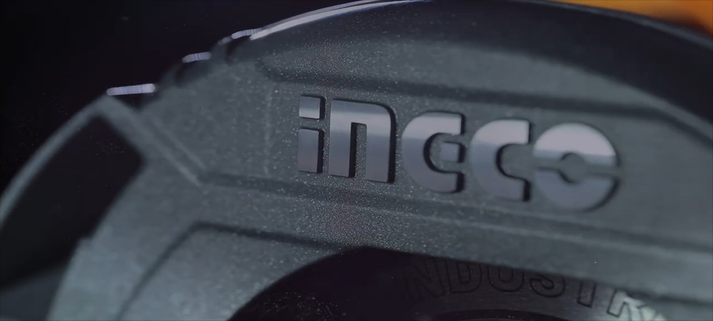 Циркулярная пила INGCO CS18568 INDUSTRIAL 185х20 мм 1,6 кВт