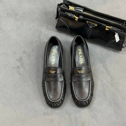 Лоферы Prada
