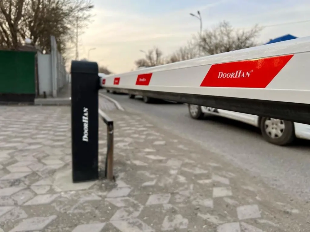 Стрела алюминиевая для шлагбаума DoorHan Barrier 6-метровая (прямоугольная)