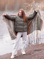 Теплый палантин с орнаментом