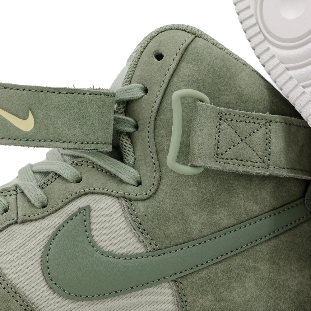 Кроссовки Nike Air Force 1 High Oil Green
