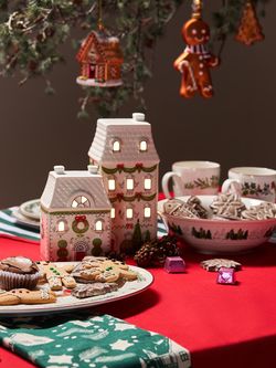 Домик с подсветкой Olgod из коллекции New Year Essential, 22см