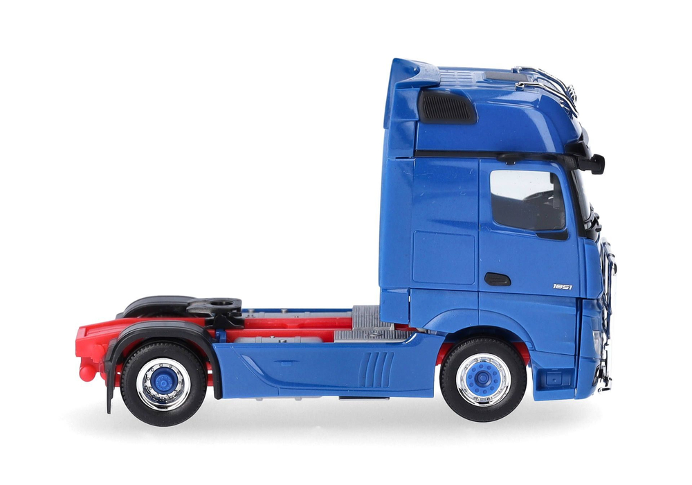 Тягач Mercedes-Benz Actros Gigaspace , 2-осный, с кронштейном для фонаря и защитой от ударов, синий