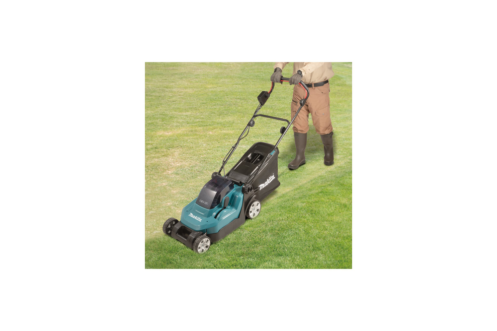 Аккумуляторная газонокосилка Makita LXT DLM382CM2