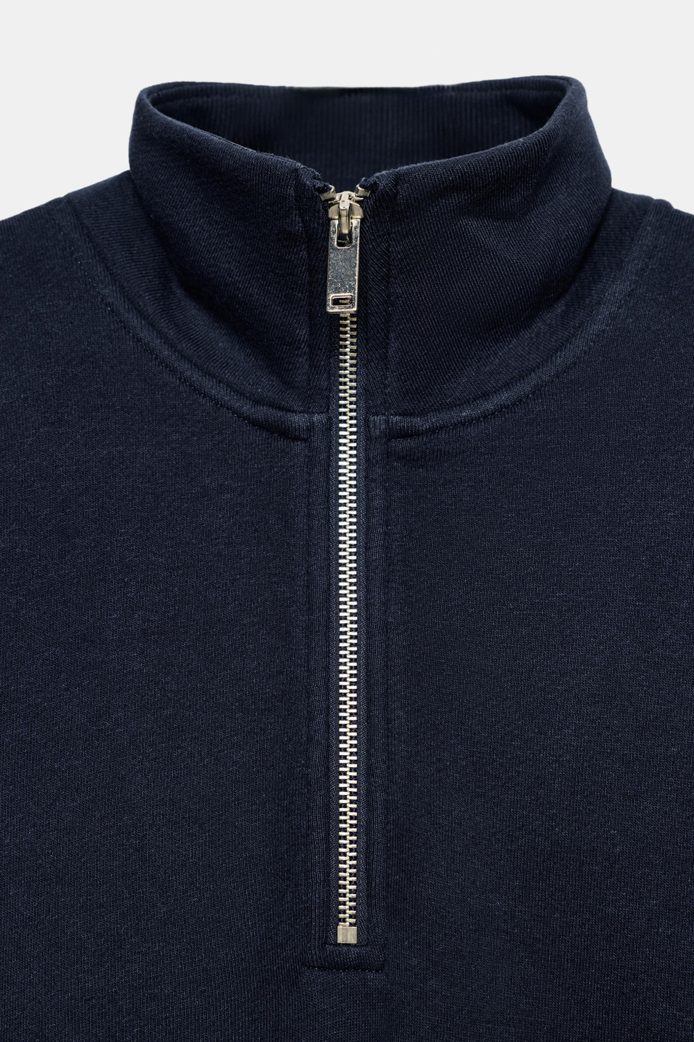 ТОЛСТОВКА С МЕТАЛЛИЧЕСКОЙ МОЛНИЕЙ — ZARA