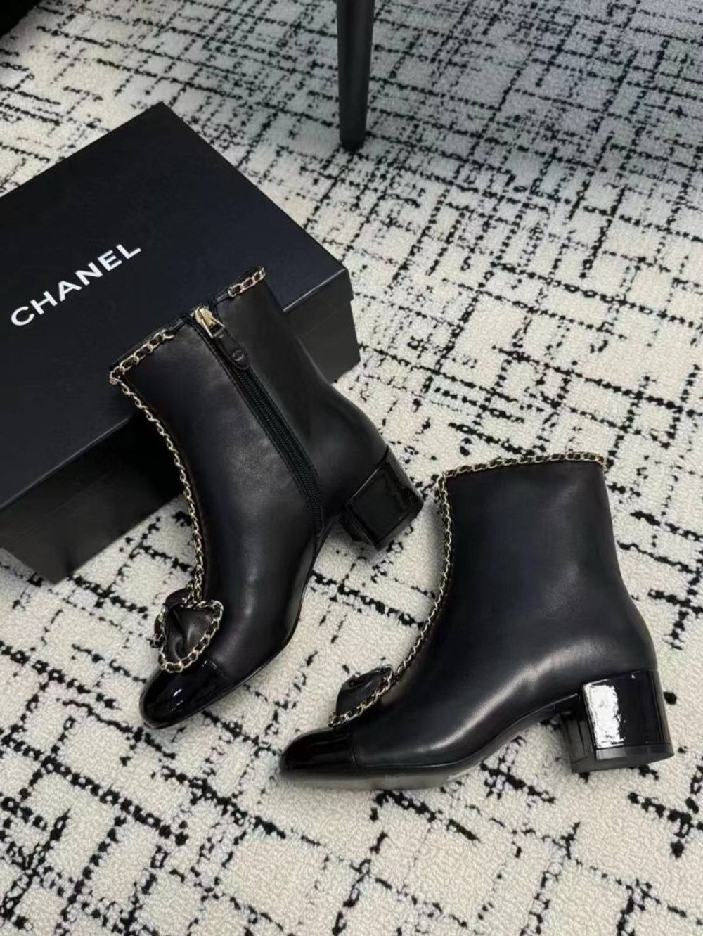 Ботинки Chanel