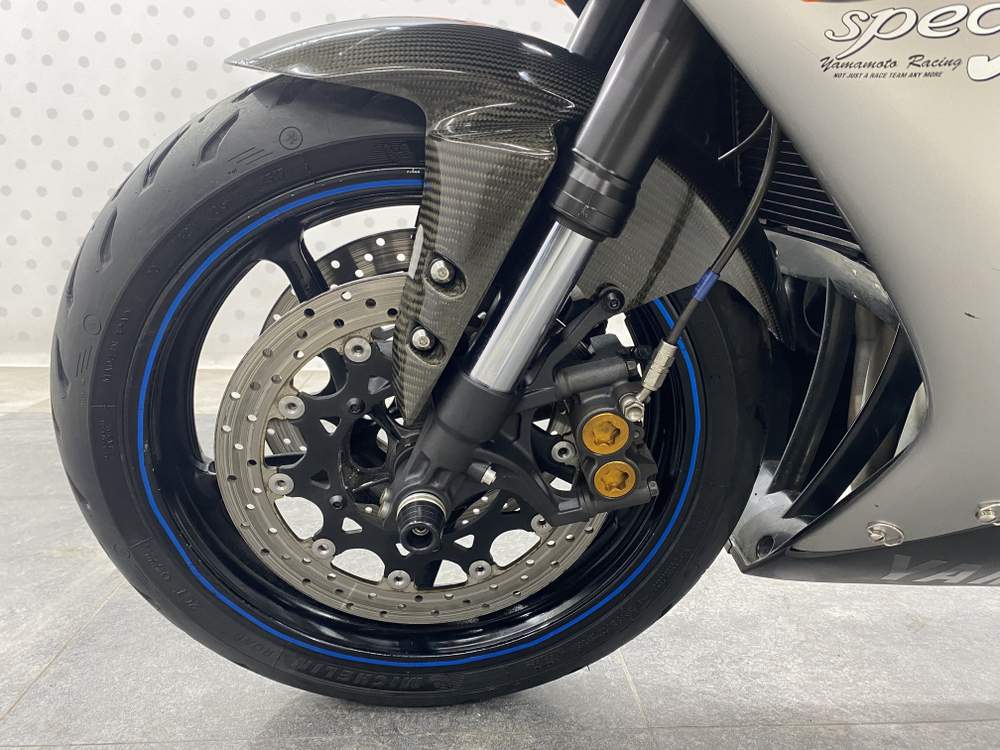 Yamaha YZF-R1 , 2004
