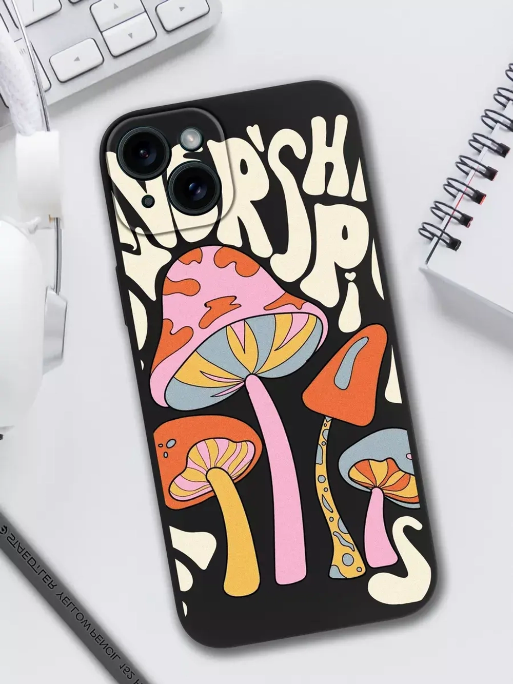 Чехол на iPhone 15 Plus с принтом