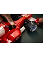 Конструктор Icons 11375 Ferrari F2004 и Михаэль Шумахер