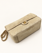 Женская сумка Chanel с замшевым эффектом — бежевая, 32 см
