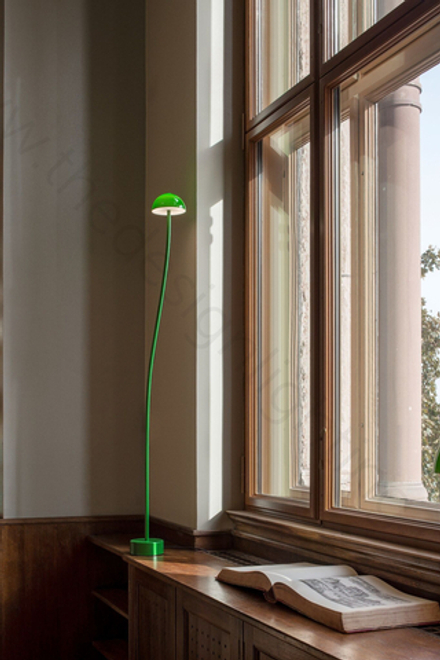 Floor design lamp Curve by Zero